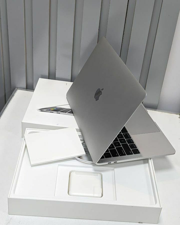 Apple MacBook Pro 13