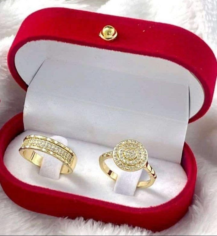 Elegant Gold Couple Ring Set