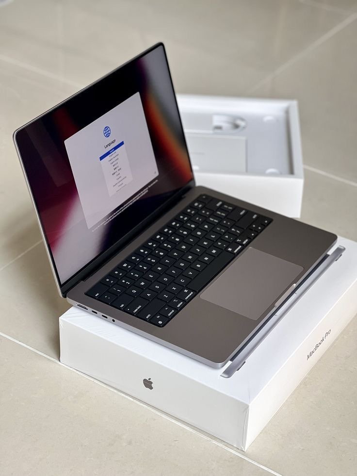 Apple MacBook Pro 14-inch